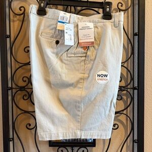 Dockers Men's Khaki Shorts Classic Fit Size 36 Stretch Perfect Short NEW